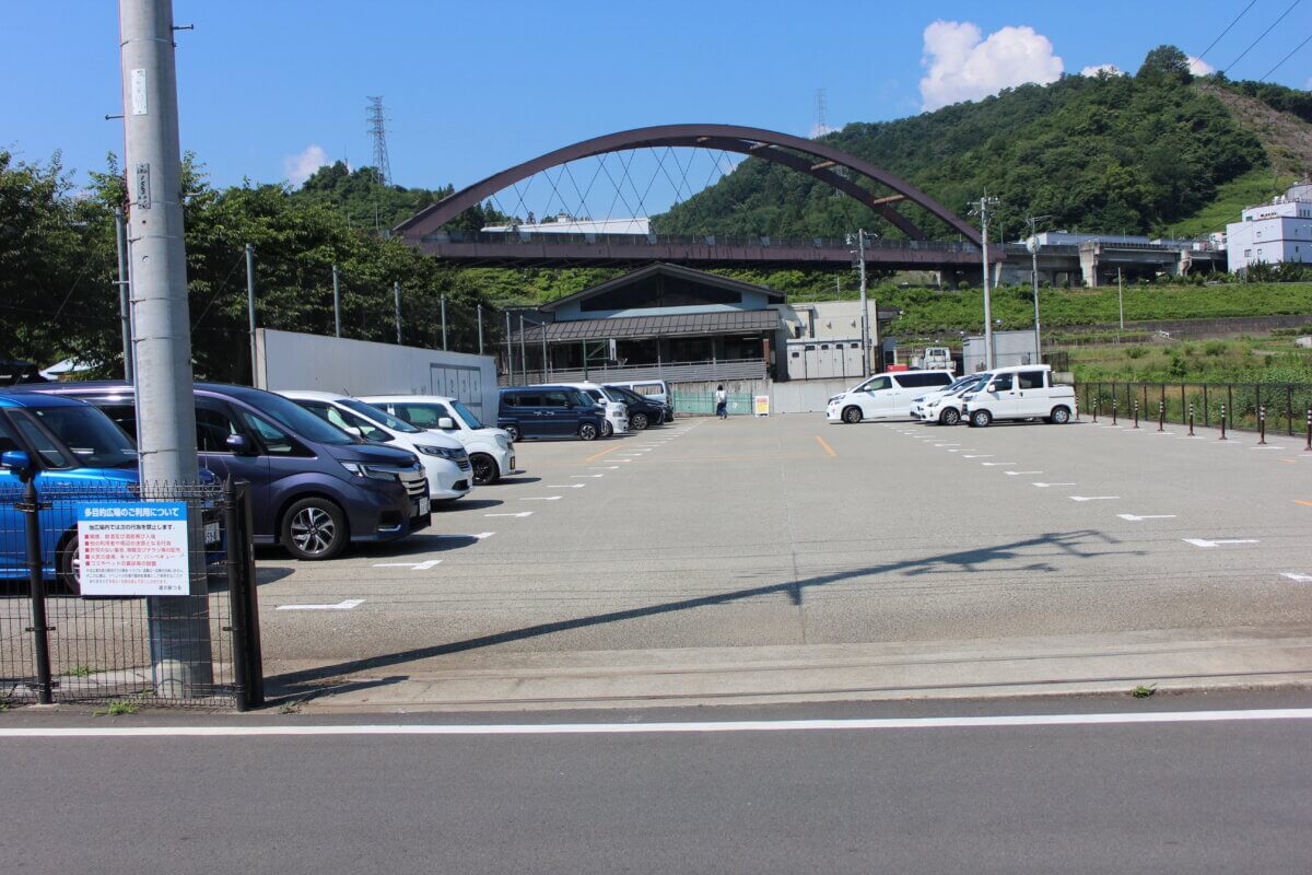 道の駅つる第三駐車場の場所について